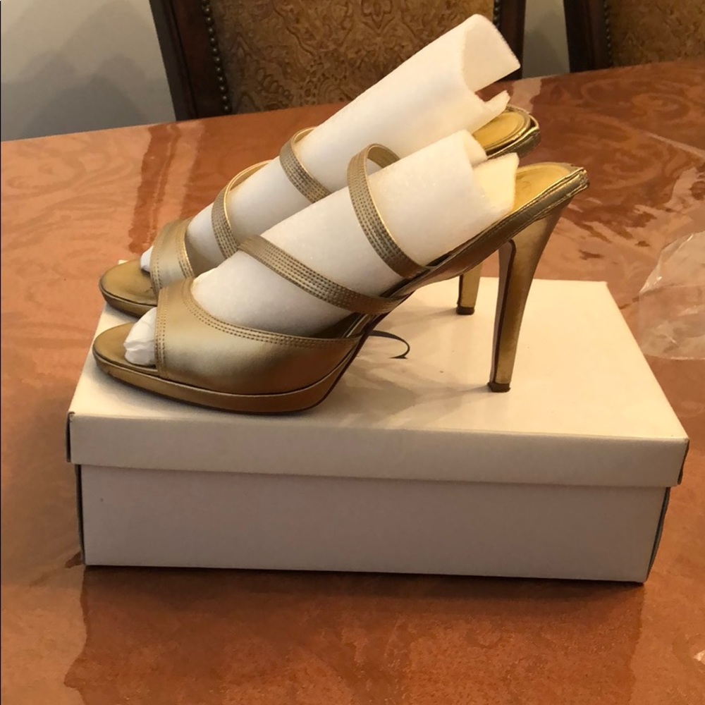 Sandals - Picture 3 of 3